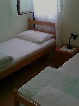 Kuzma Rooms Split