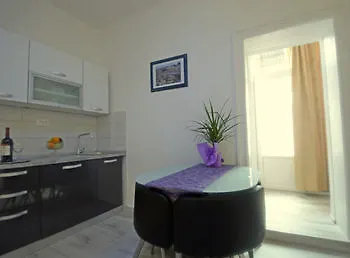 Kuzma Rooms Split 4*,  Kroatien